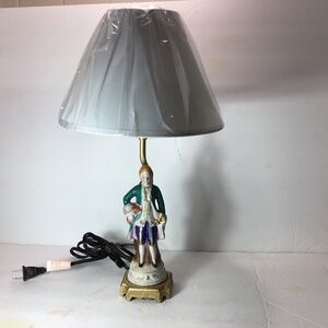 POST WWll PORCELAIN FIGURINE GEORGE WASHINGTON DESK LAMP